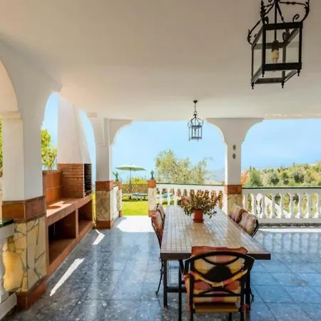 Casa Leo